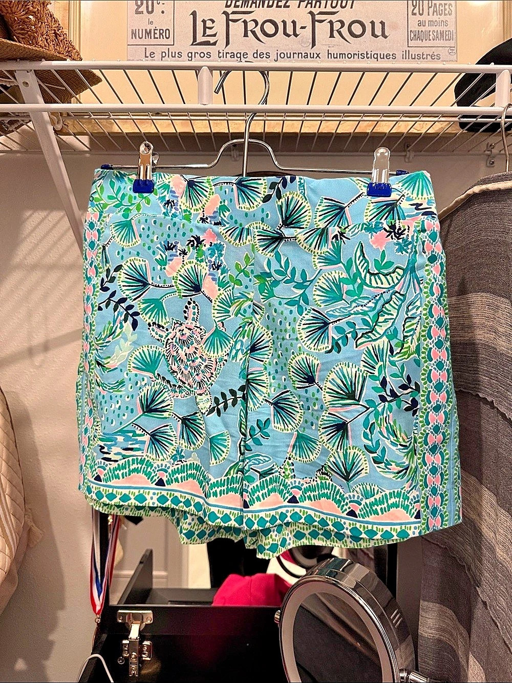 Lilly Pulitzer Floral High Waist Shorts in Blue & Green Size Small